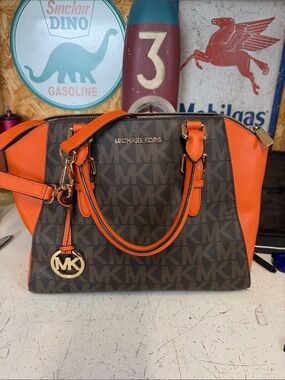 Michael Kors side bag
